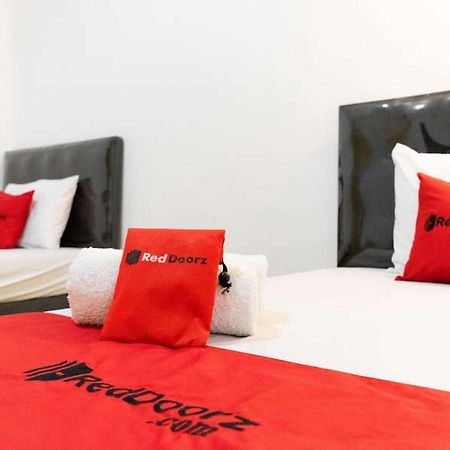 Reddoorz Near Sam Poo Kong 3 Semarang Hotel Kültér fotó